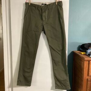 Men’s olive green pants